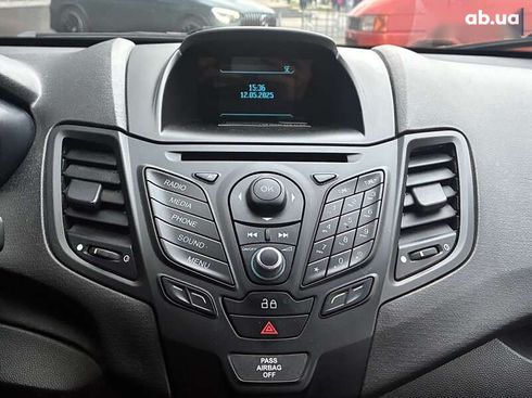 Ford Fiesta 2014 - фото 19