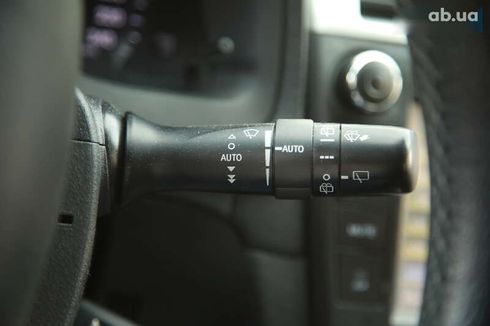 Toyota Avensis 2012 - фото 17