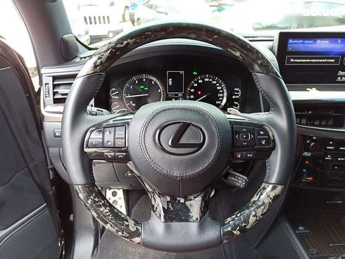 Lexus LX 2017 - фото 23