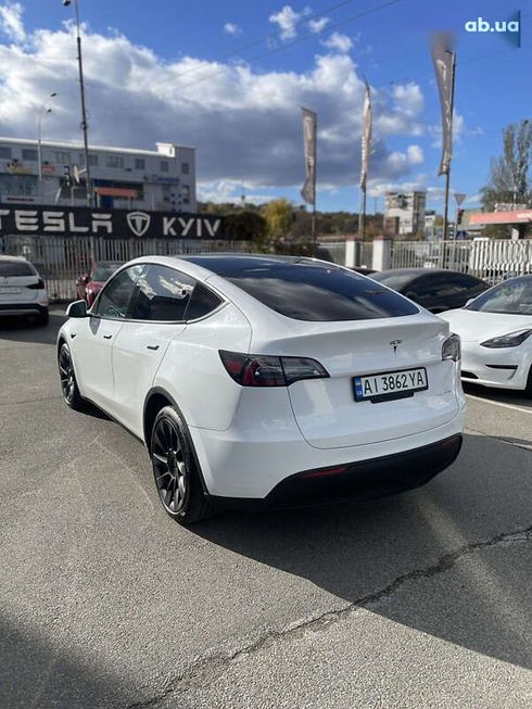 Tesla Model Y 2023 - фото 13