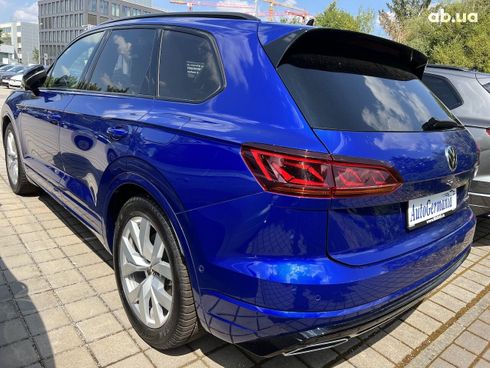 Volkswagen Touareg R 2022 - фото 27