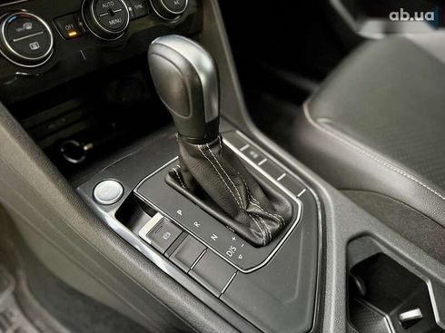 Volkswagen Tiguan 2021 - фото 23