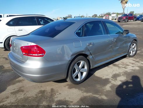 Volkswagen Passat 2013 серебристый - фото 2