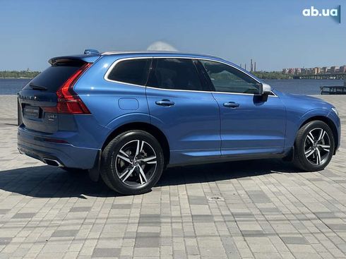 Volvo XC60 2018 - фото 3