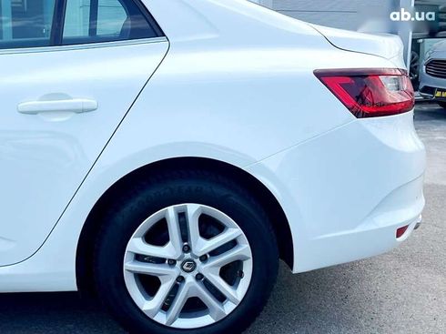 Renault Megane 2018 - фото 15