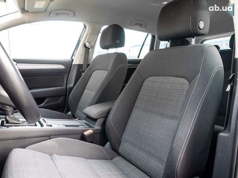 Volkswagen Passat 2022 - фото 11