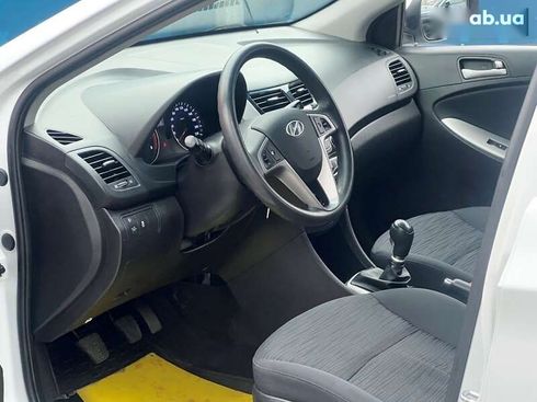 Hyundai Accent 2019 - фото 18