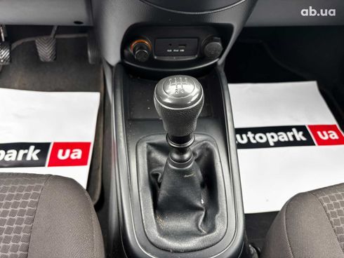 Kia Soul 2011 бежевый - фото 20