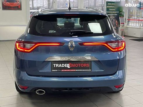 Renault Megane 2016 - фото 11