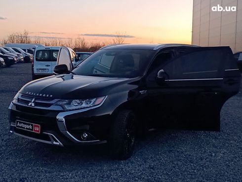 Mitsubishi Outlander 2018 черный - фото 82