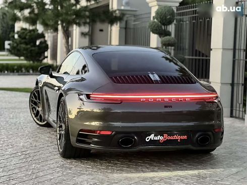 Porsche 911 2019 - фото 17