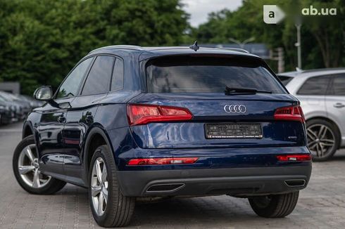 Audi Q5 2018 - фото 16