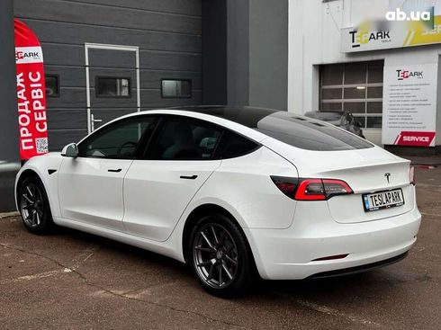 Tesla Model 3 2021 - фото 8
