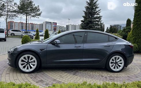Tesla Model 3 2021 - фото 2