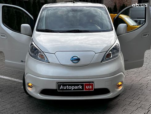 Nissan e-NV200 2018 белый - фото 14