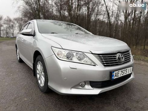 Toyota Camry 2011 - фото 9