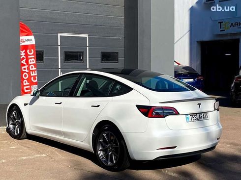 Tesla Model 3 2023 - фото 8