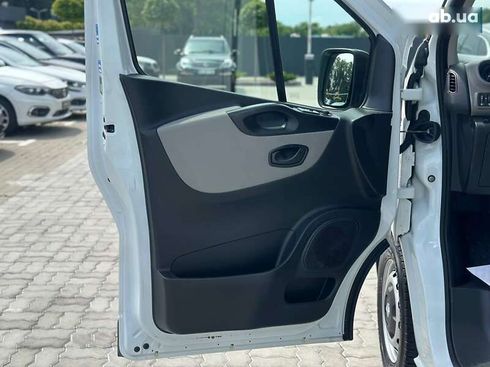 Renault Trafic 2019 - фото 16