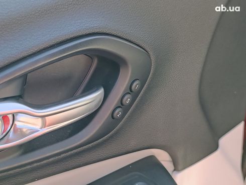 Jeep Cherokee 2019 красный - фото 26