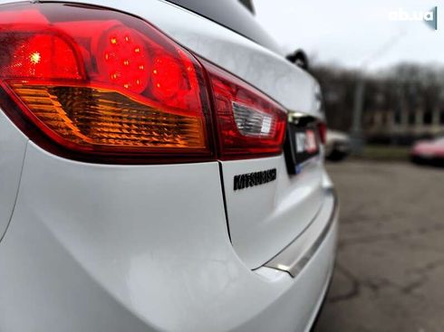 Mitsubishi Outlander 2015 - фото 13