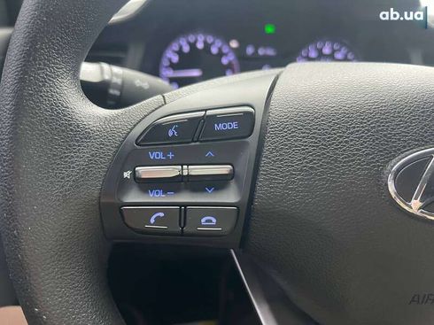 Hyundai Elantra 2019 - фото 19