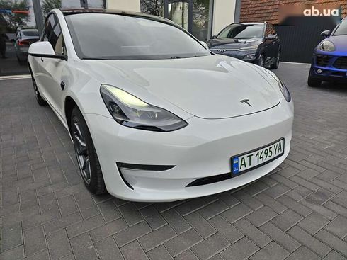 Tesla Model 3 2021 - фото 11