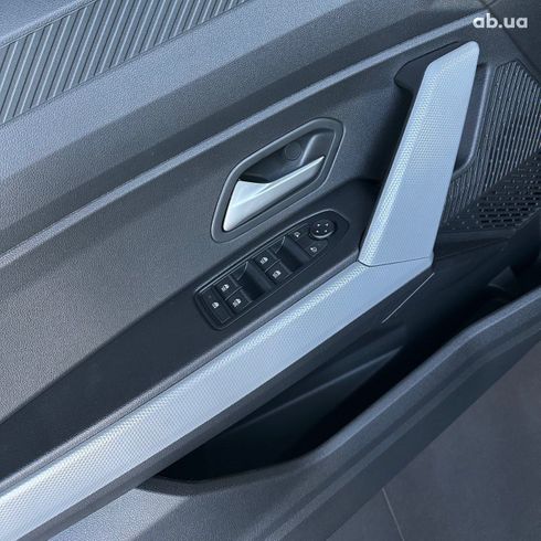 Renault Duster 2025 зеленый - фото 13