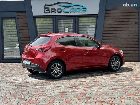 Toyota Yaris 2019 - фото 5