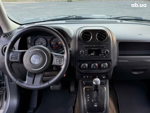 Jeep Patriot 2016 серебристый - фото 8