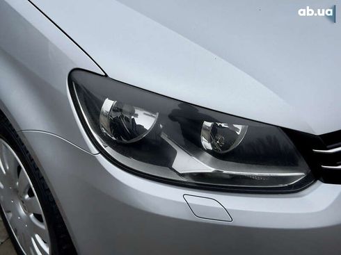 Volkswagen Touran 2013 - фото 15