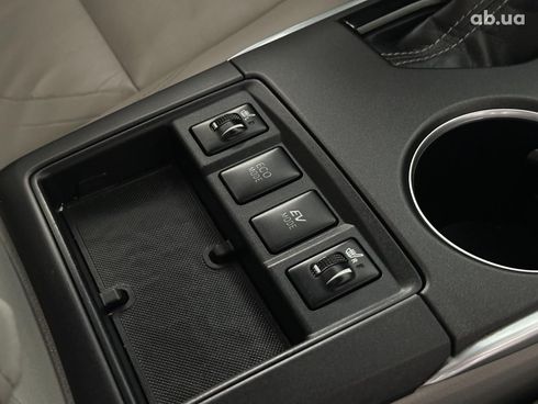 Toyota Camry 2015 серый - фото 28