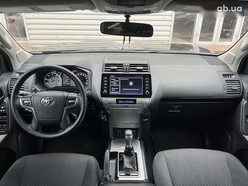 Toyota Land Cruiser Prado 2023 - фото 14