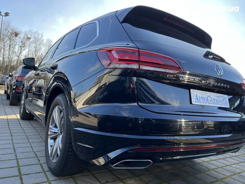 Volkswagen Touareg 2022 - фото 17