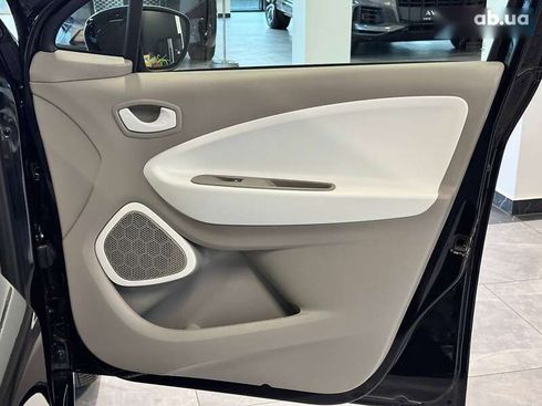 Renault Zoe 2016 - фото 30