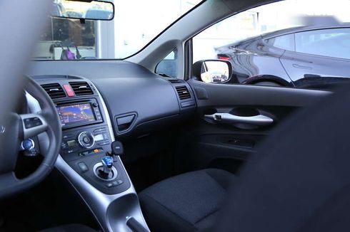 Toyota Auris 2012 - фото 15