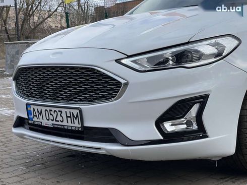 Ford Fusion 2019 - фото 10