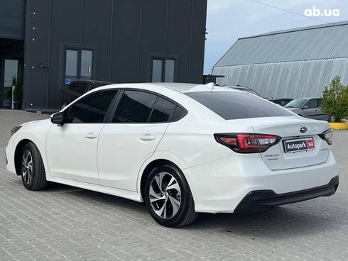 Subaru Legacy 2024 белый - фото 8