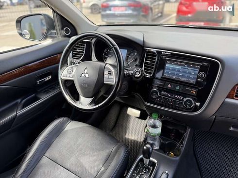 Mitsubishi Outlander 2014 - фото 26