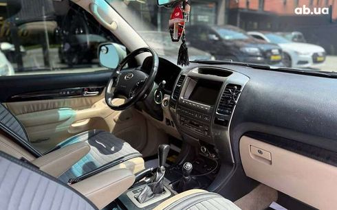 Lexus GX 2005 - фото 19