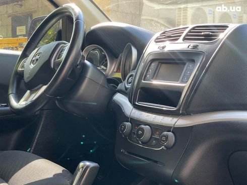Dodge Journey 2017 красный - фото 28