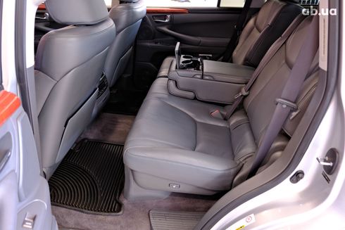 Lexus LX 2008 серебристый - фото 8