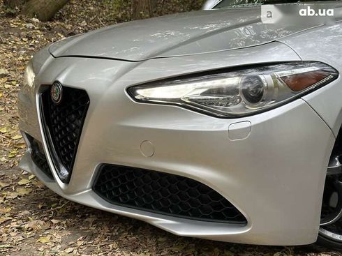 Alfa Romeo Giulia 2017 - фото 13