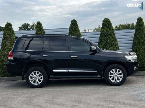 Toyota Land Cruiser 2016 - фото 2