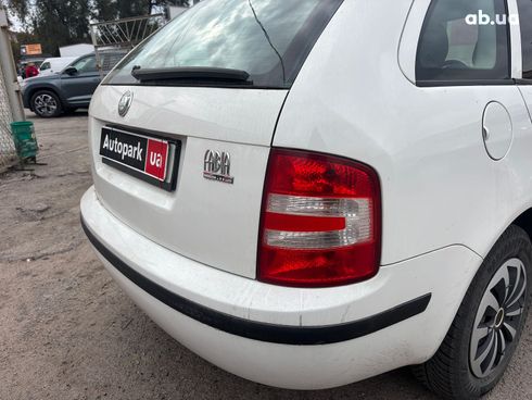 Skoda Fabia 2006 белый - фото 11