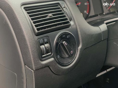 Volkswagen Golf 2001 серый - фото 19