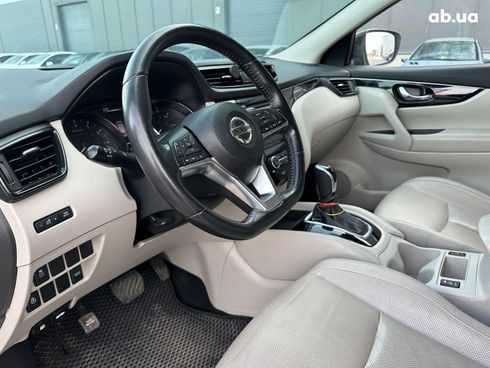 Nissan Rogue 2017 белый - фото 21