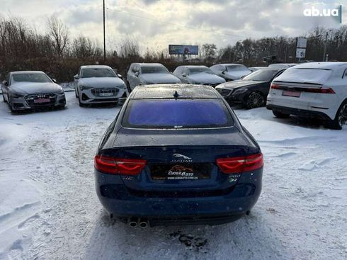 Jaguar XE 2015 - фото 13