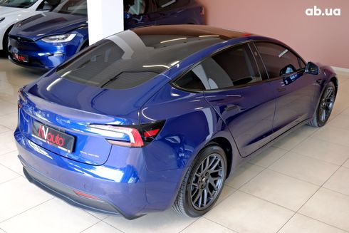 Tesla Model 3 2022 синий - фото 5