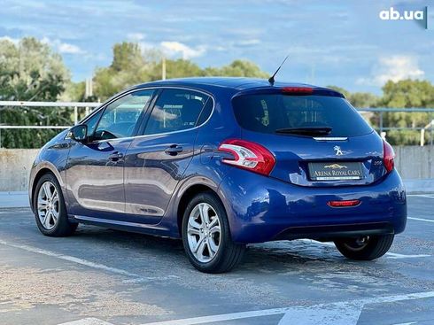 Peugeot 208 2013 - фото 14