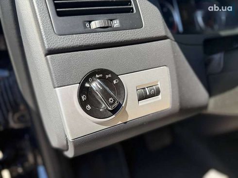 Volkswagen Multivan 2012 - фото 25